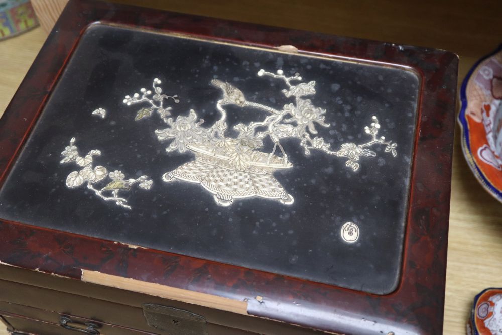 A Japanese lacquer and bone jewellery casket